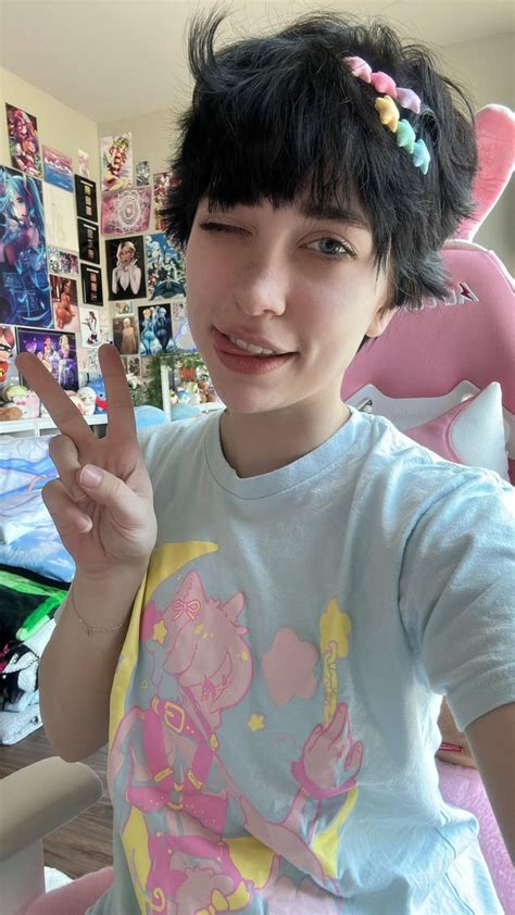 femboy joi por